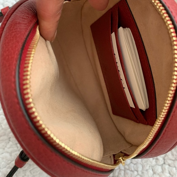❗️Authentic❗️ Gucci GG Supreme Monogram Flora mini backpack - Picture 4 of 10